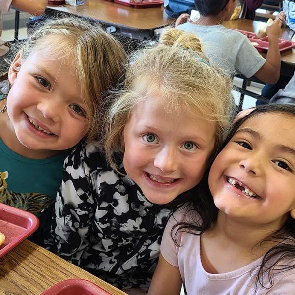 First-graders-at-lunch